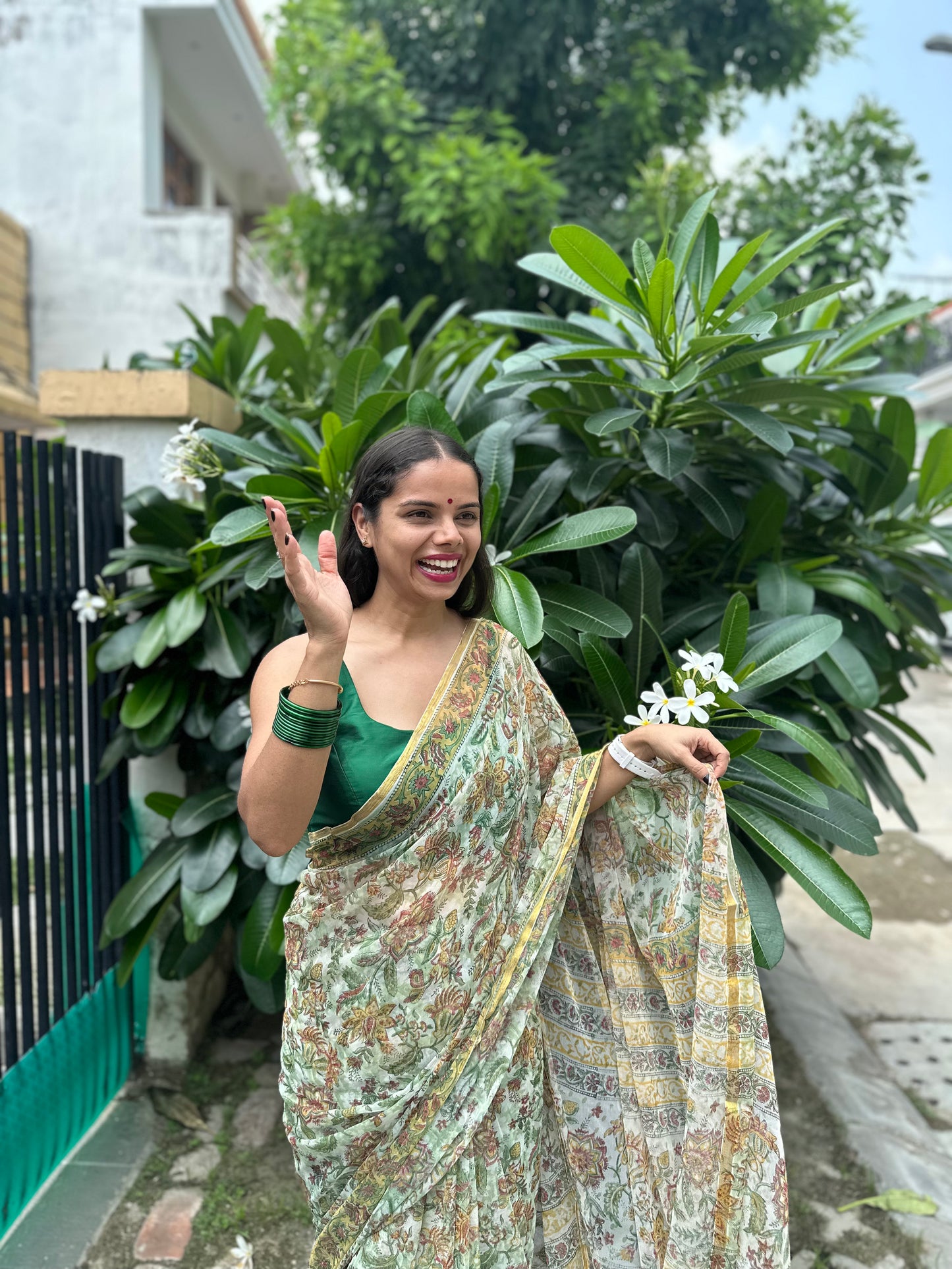Primrose Flowy Chiffon Saree