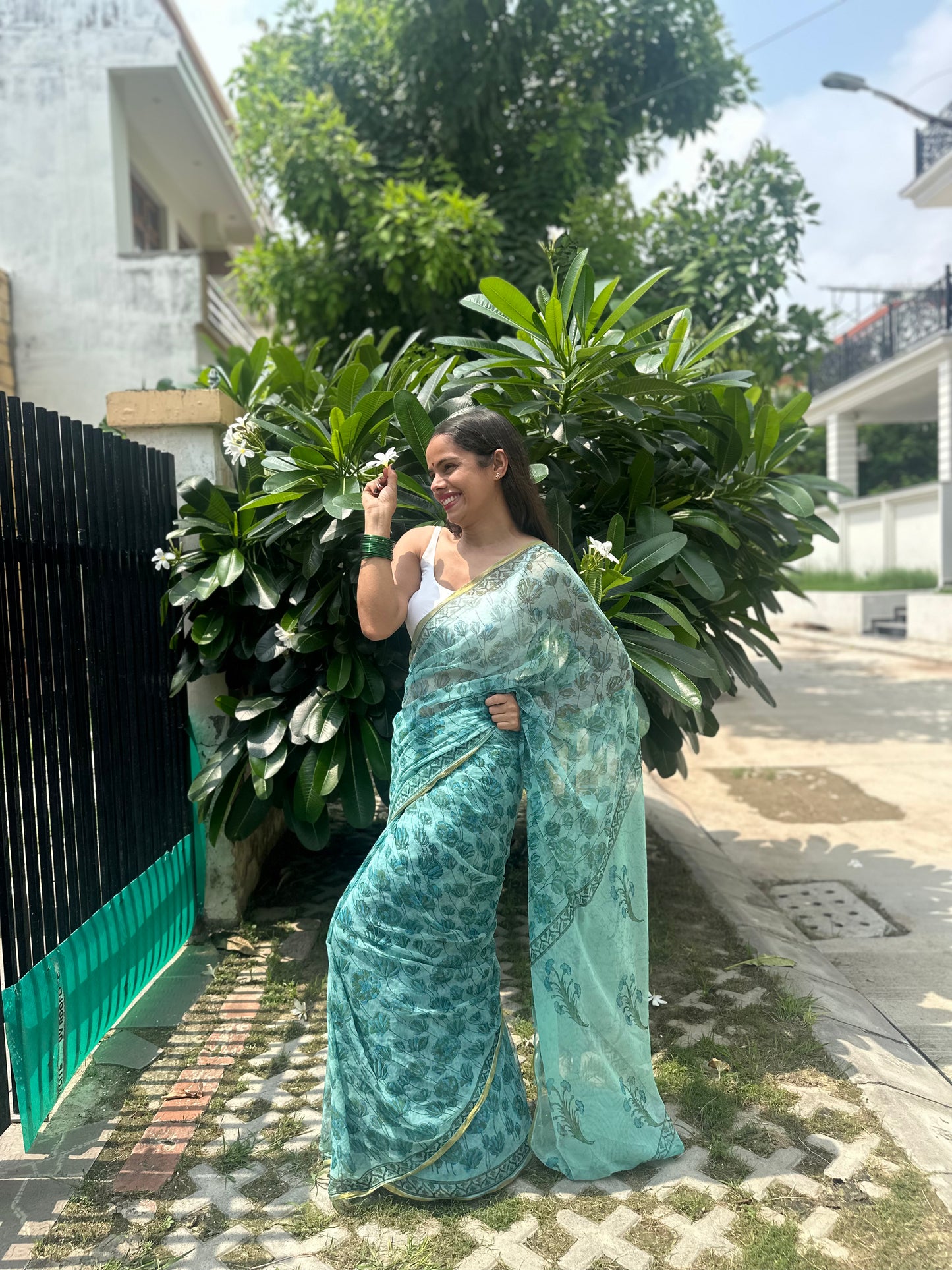 Magnolia Flowy Chiffon Saree