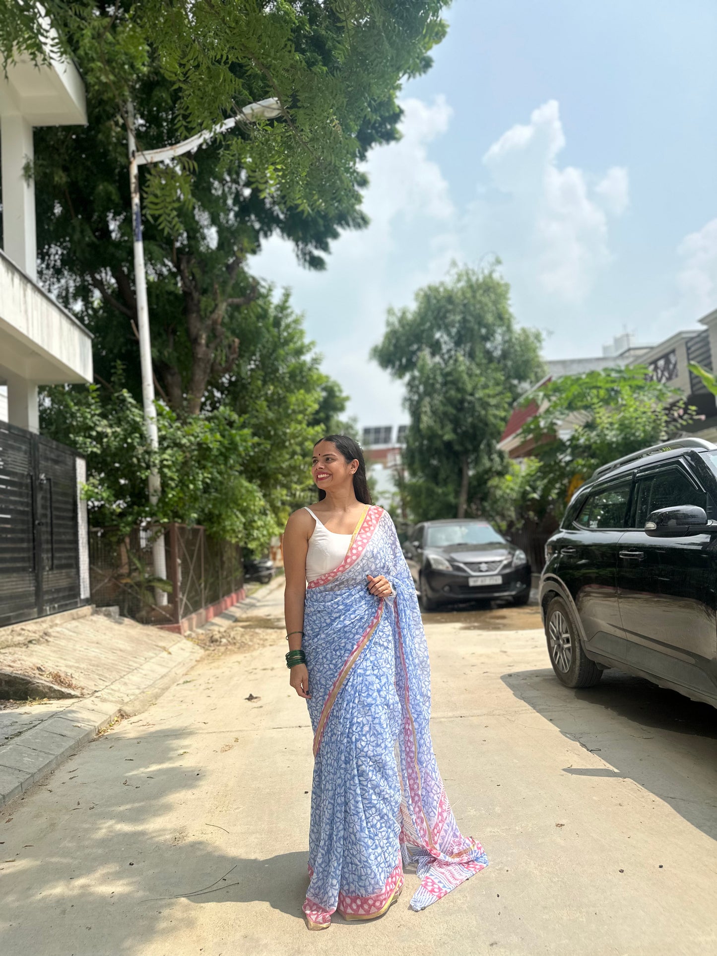 Rosette Flowy Chiffon Saree