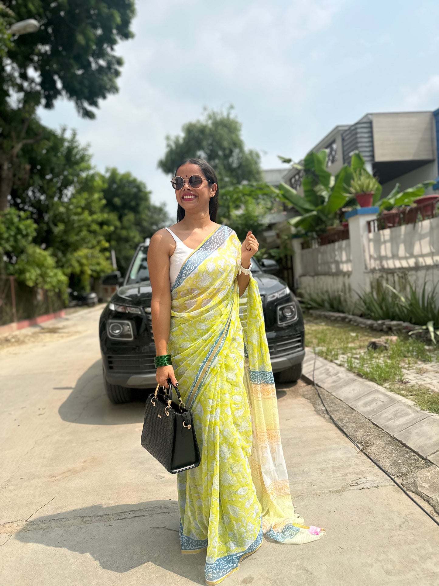 Hibiscus Flowy Chiffon Saree